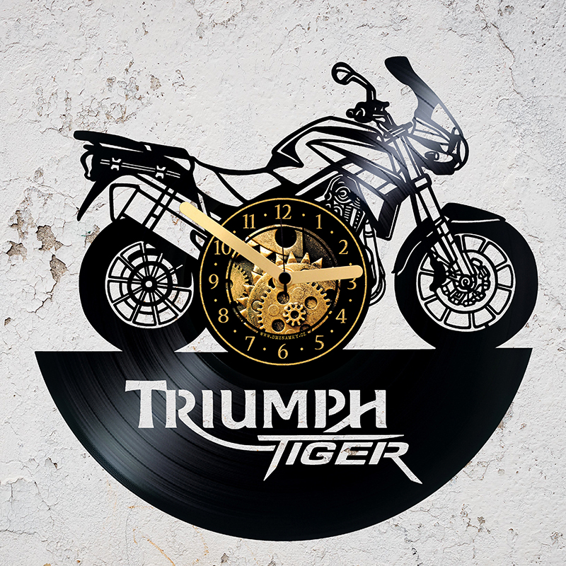 Hodiny Triumph Tiger